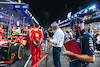 GP ARABIA SAUDITA, Adrian Newey (GBR) Red Bull Racing Chief Technical Officer looks at Oliver Bearman (GBR) Ferrari SF-24 Reserve Driver on the grid.
09.03.2024. Formula 1 World Championship, Rd 2, Saudi Arabian Grand Prix, Jeddah, Saudi Arabia, Gara Day.
- www.xpbimages.com, EMail: requests@xpbimages.com © Copyright: Bearne / XPB Images