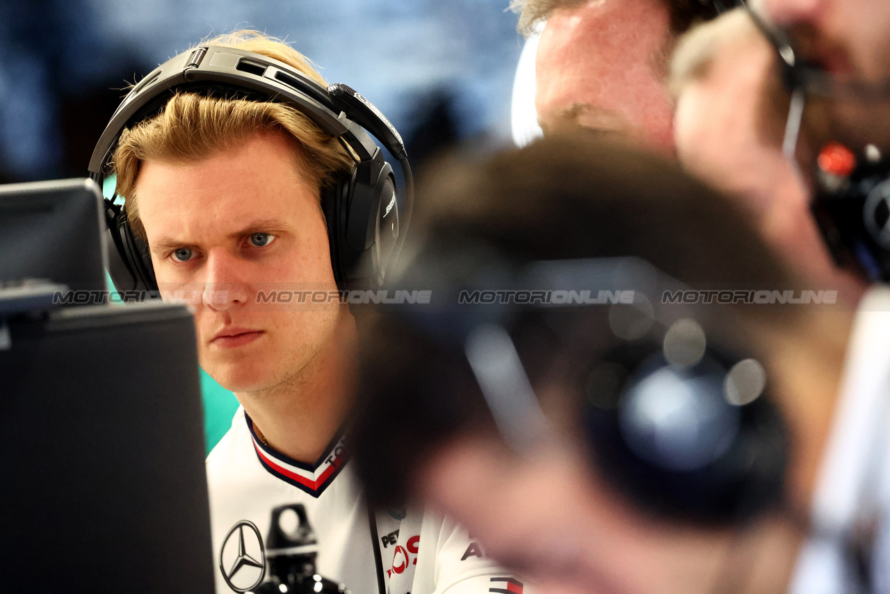 GP ARABIA SAUDITA, Mick Schumacher (GER) Mercedes AMG F1 Reserve Driver.

08.03.2024. Formula 1 World Championship, Rd 2, Saudi Arabian Grand Prix, Jeddah, Saudi Arabia, Qualifiche Day.

- www.xpbimages.com, EMail: requests@xpbimages.com © Copyright: Batchelor / XPB Images