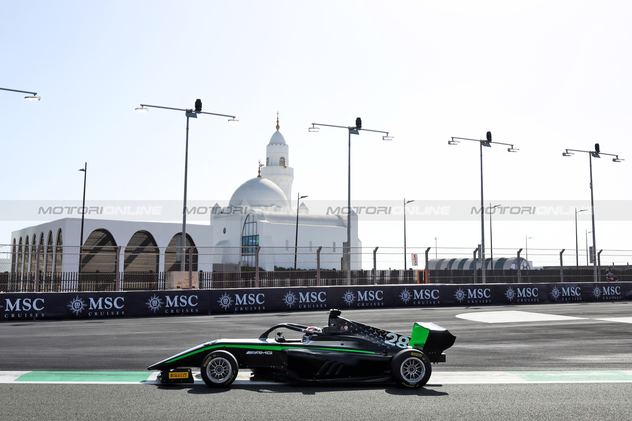 GP ARABIA SAUDITA, Doriane Pin (FRA) Prema Racing.

08.03.2024. FIA Formula Academy, Rd 1, Gara 1, Jeddah, Saudi Arabia, Venerdi'.

- www.xpbimages.com, EMail: requests@xpbimages.com Copyright: XPB Images