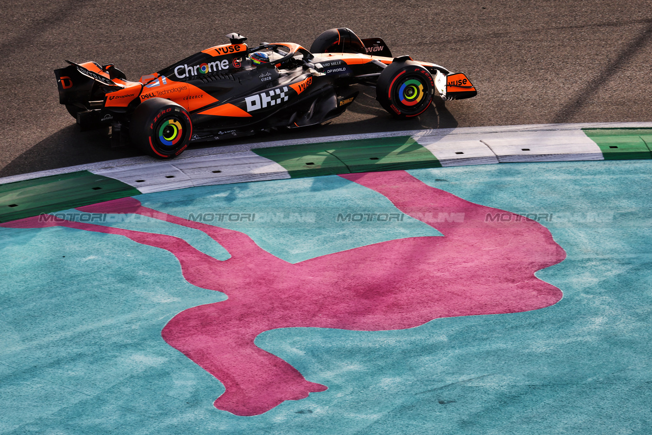 GP ARABIA SAUDITA, Oscar Piastri (AUS) McLaren MCL38.

08.03.2024. Formula 1 World Championship, Rd 2, Saudi Arabian Grand Prix, Jeddah, Saudi Arabia, Qualifiche Day.

- www.xpbimages.com, EMail: requests@xpbimages.com © Copyright: Moy / XPB Images