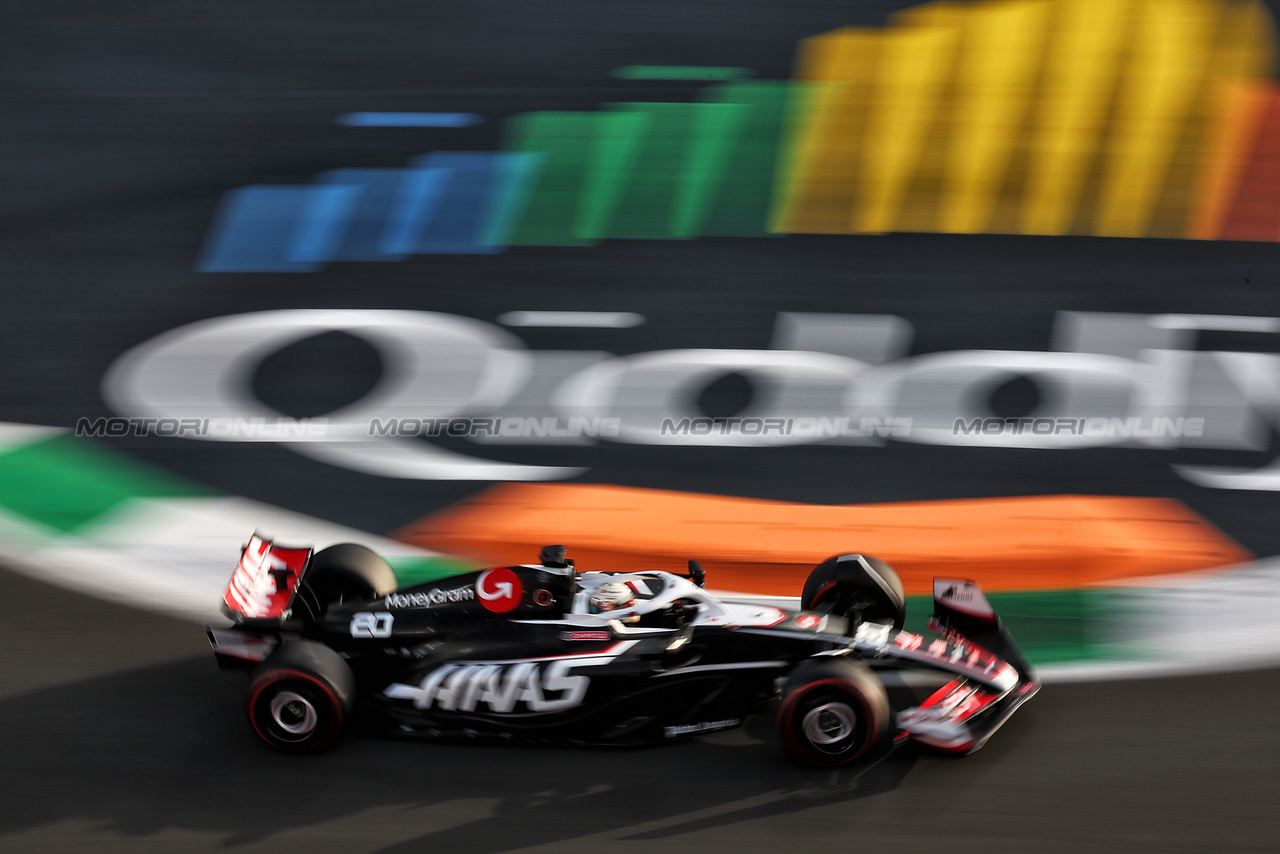 GP ARABIA SAUDITA, Kevin Magnussen (DEN) Haas VF-24.

08.03.2024. Formula 1 World Championship, Rd 2, Saudi Arabian Grand Prix, Jeddah, Saudi Arabia, Qualifiche Day.

- www.xpbimages.com, EMail: requests@xpbimages.com © Copyright: Moy / XPB Images