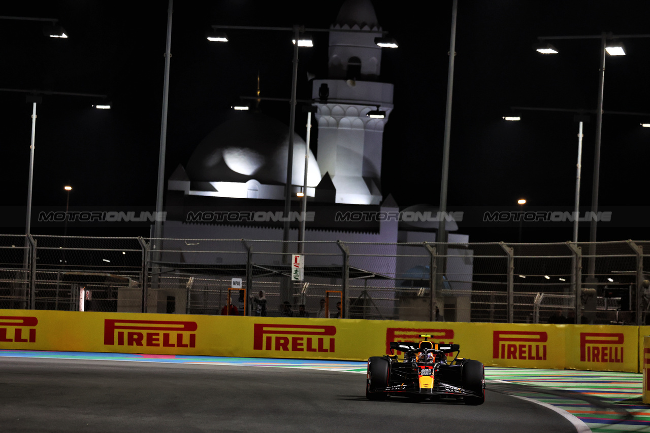 GP ARABIA SAUDITA, Sergio Perez (MEX) Red Bull Racing RB20.

08.03.2024. Formula 1 World Championship, Rd 2, Saudi Arabian Grand Prix, Jeddah, Saudi Arabia, Qualifiche Day.

- www.xpbimages.com, EMail: requests@xpbimages.com © Copyright: Moy / XPB Images