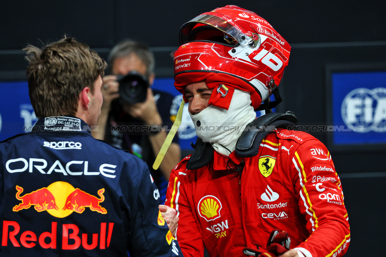 GP ARABIA SAUDITA, (L to R): Max Verstappen (NLD) Red Bull Racing with Charles Leclerc (MON) Ferrari in qualifying parc ferme.

08.03.2024. Formula 1 World Championship, Rd 2, Saudi Arabian Grand Prix, Jeddah, Saudi Arabia, Qualifiche Day.

- www.xpbimages.com, EMail: requests@xpbimages.com © Copyright: Batchelor / XPB Images