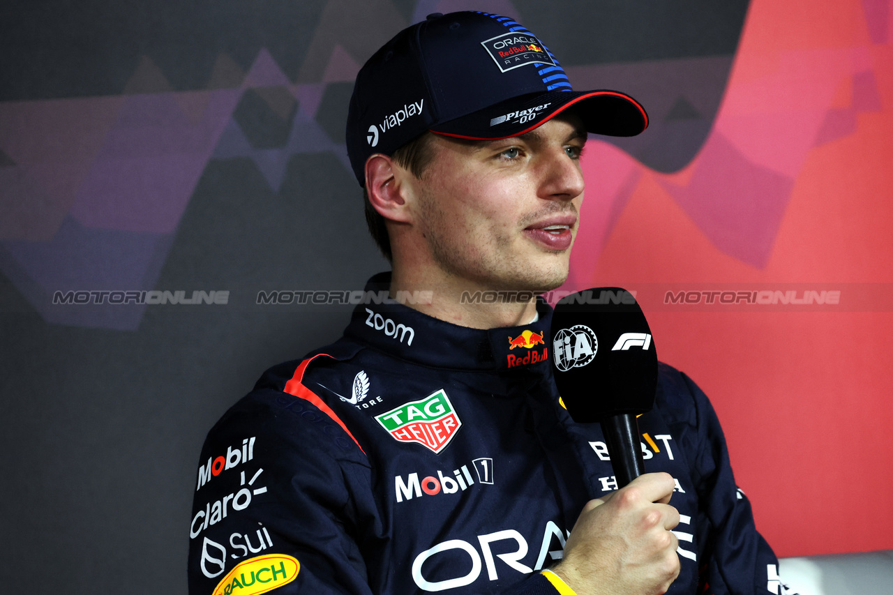 GP ARABIA SAUDITA, Max Verstappen (NLD) Red Bull Racing in the post qualifying FIA Press Conference.

08.03.2024. Formula 1 World Championship, Rd 2, Saudi Arabian Grand Prix, Jeddah, Saudi Arabia, Qualifiche Day.

- www.xpbimages.com, EMail: requests@xpbimages.com © Copyright: Bearne / XPB Images