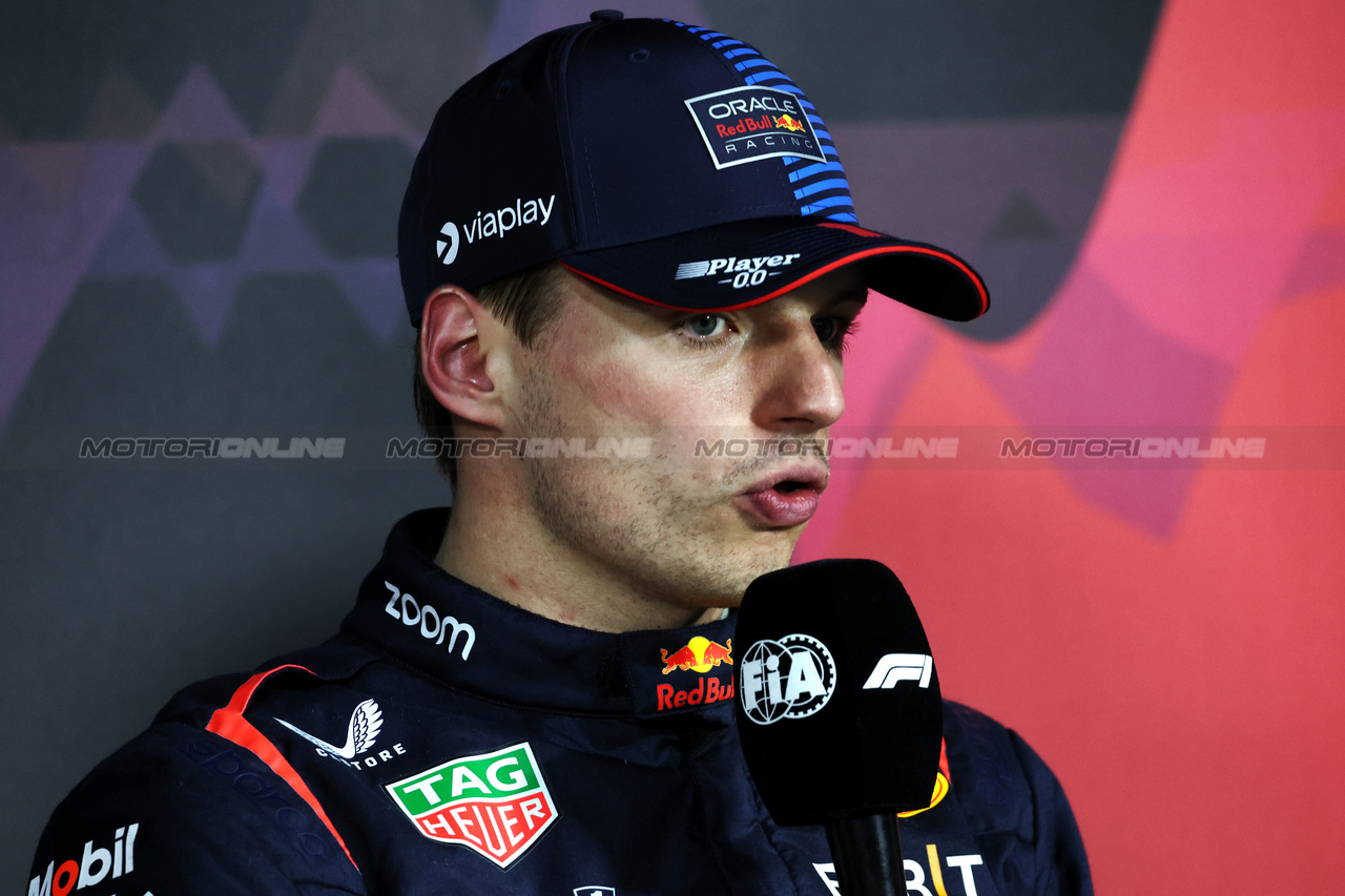 GP ARABIA SAUDITA, Max Verstappen (NLD) Red Bull Racing in the post qualifying FIA Press Conference.

08.03.2024. Formula 1 World Championship, Rd 2, Saudi Arabian Grand Prix, Jeddah, Saudi Arabia, Qualifiche Day.

- www.xpbimages.com, EMail: requests@xpbimages.com © Copyright: Bearne / XPB Images