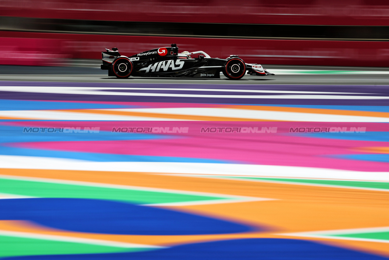 GP ARABIA SAUDITA, Kevin Magnussen (DEN) Haas VF-24.

08.03.2024. Formula 1 World Championship, Rd 2, Saudi Arabian Grand Prix, Jeddah, Saudi Arabia, Qualifiche Day.

- www.xpbimages.com, EMail: requests@xpbimages.com © Copyright: Moy / XPB Images