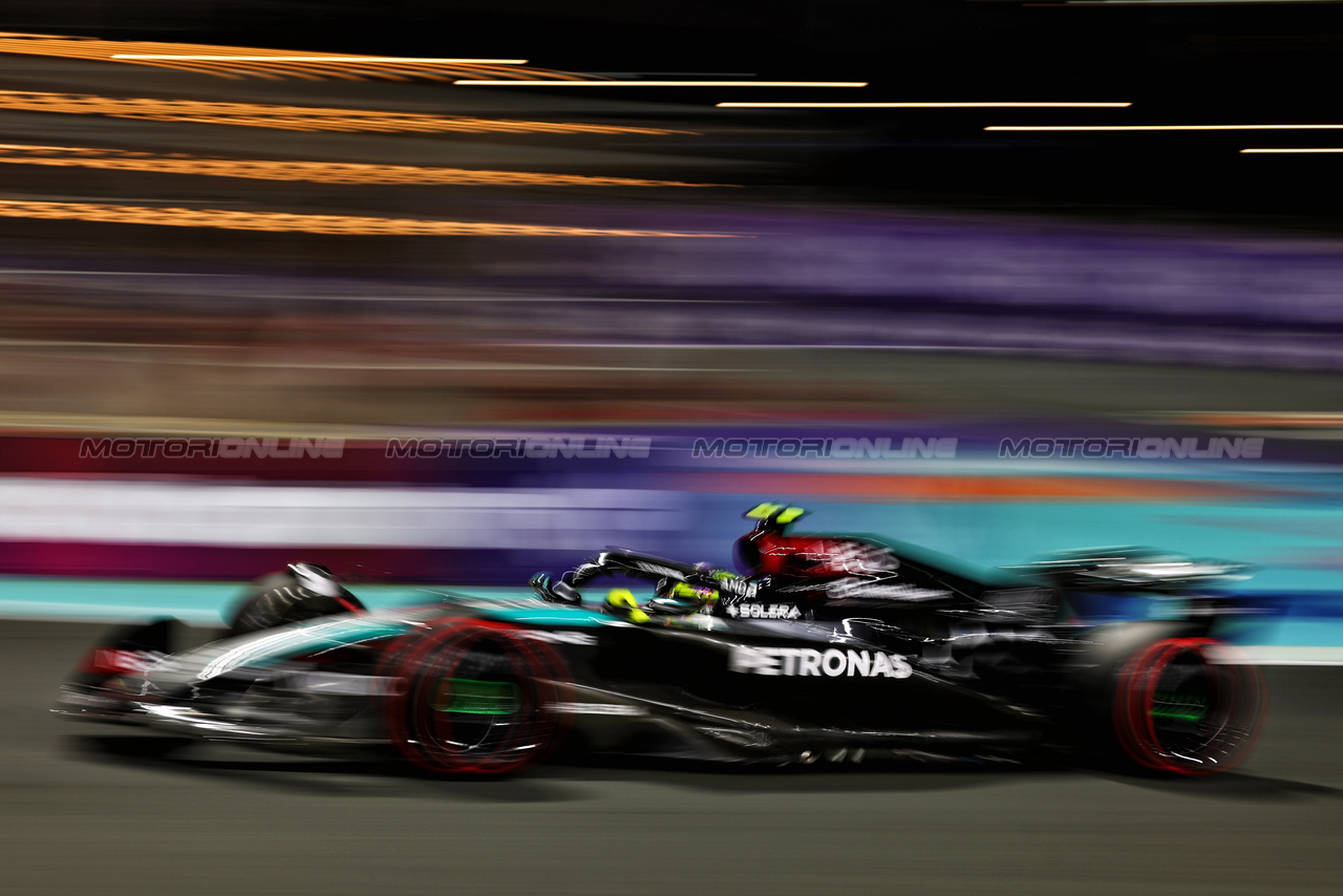 GP ARABIA SAUDITA, Lewis Hamilton (GBR) Mercedes AMG F1 W15.

08.03.2024. Formula 1 World Championship, Rd 2, Saudi Arabian Grand Prix, Jeddah, Saudi Arabia, Qualifiche Day.

 - www.xpbimages.com, EMail: requests@xpbimages.com © Copyright: Coates / XPB Images