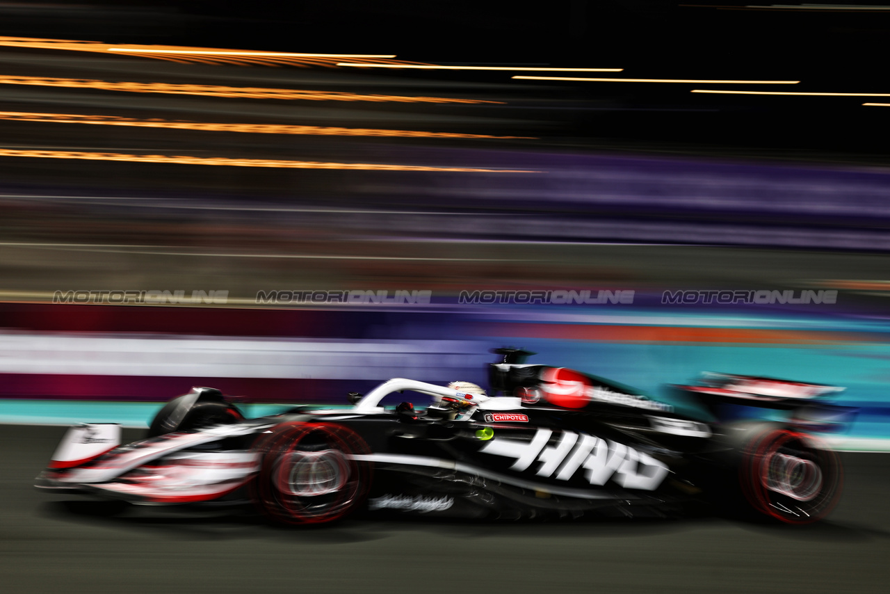 GP ARABIA SAUDITA, Kevin Magnussen (DEN) Haas VF-24.

08.03.2024. Formula 1 World Championship, Rd 2, Saudi Arabian Grand Prix, Jeddah, Saudi Arabia, Qualifiche Day.

 - www.xpbimages.com, EMail: requests@xpbimages.com © Copyright: Coates / XPB Images