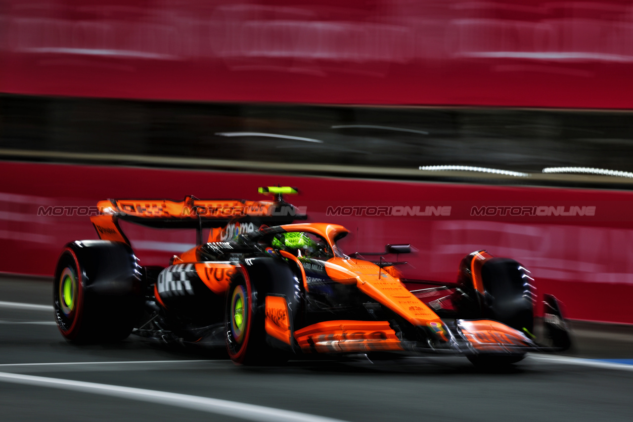 GP ARABIA SAUDITA, Lando Norris (GBR) McLaren MCL38.

08.03.2024. Formula 1 World Championship, Rd 2, Saudi Arabian Grand Prix, Jeddah, Saudi Arabia, Qualifiche Day.

 - www.xpbimages.com, EMail: requests@xpbimages.com © Copyright: Coates / XPB Images