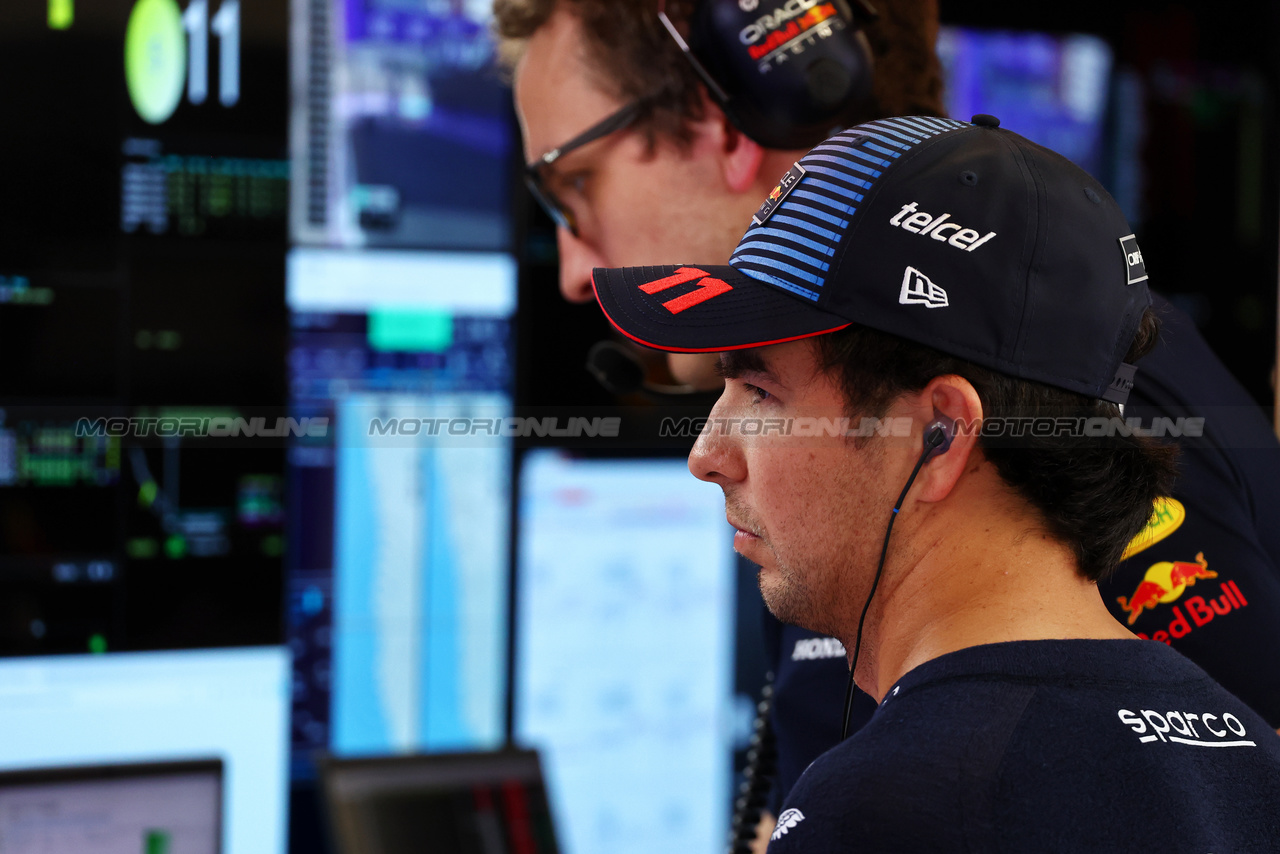 GP ARABIA SAUDITA, Sergio Perez (MEX) Red Bull Racing.

08.03.2024. Formula 1 World Championship, Rd 2, Saudi Arabian Grand Prix, Jeddah, Saudi Arabia, Qualifiche Day.

- www.xpbimages.com, EMail: requests@xpbimages.com © Copyright: Batchelor / XPB Images