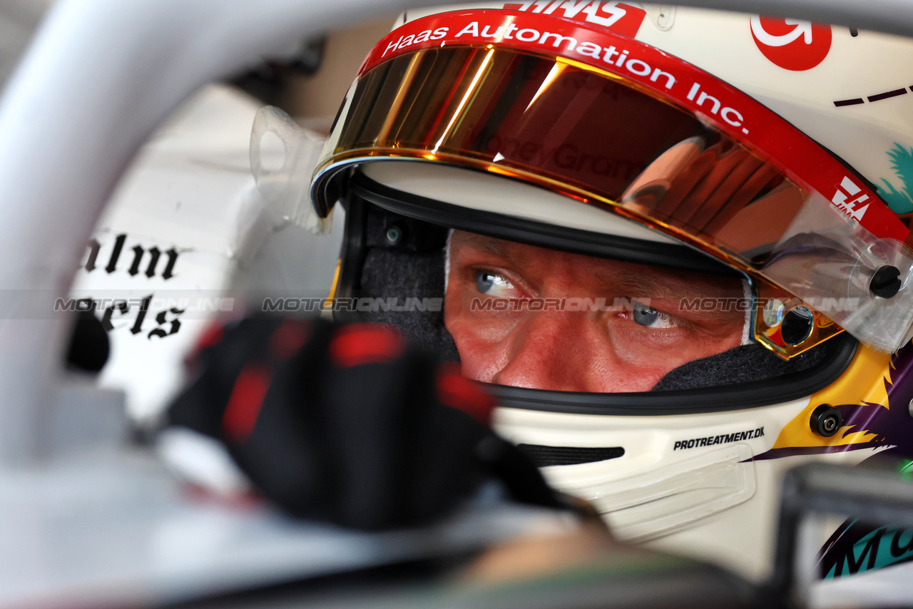 GP ARABIA SAUDITA, Kevin Magnussen (DEN) Haas VF-24.

08.03.2024. Formula 1 World Championship, Rd 2, Saudi Arabian Grand Prix, Jeddah, Saudi Arabia, Qualifiche Day.

- www.xpbimages.com, EMail: requests@xpbimages.com © Copyright: Batchelor / XPB Images