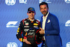 GP ARABIA SAUDITA, Max Verstappen (NLD) Red Bull Racing receives the Pirelli Pole Position Award from Gianluigi Buffon (ITA) Former Football Player.
08.03.2024. Formula 1 World Championship, Rd 2, Saudi Arabian Grand Prix, Jeddah, Saudi Arabia, Qualifiche Day.
- www.xpbimages.com, EMail: requests@xpbimages.com © Copyright: Batchelor / XPB Images