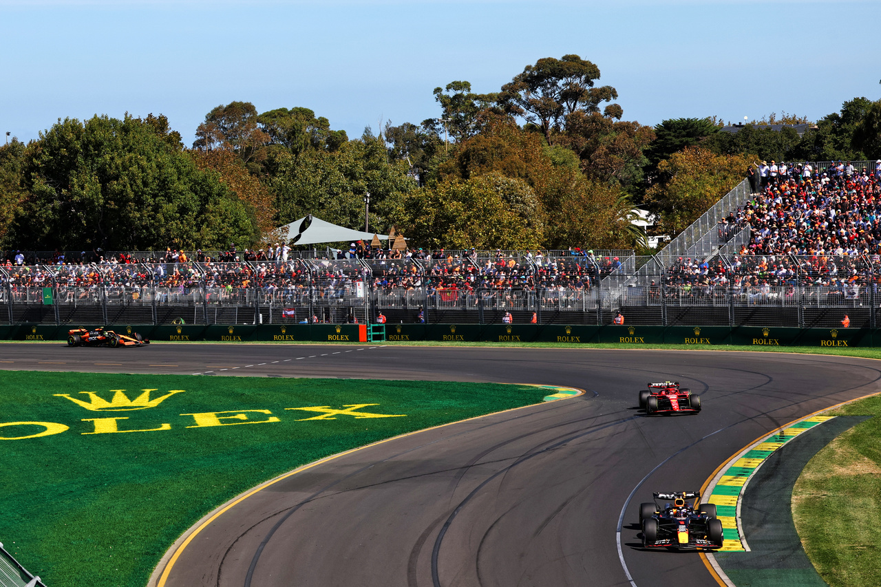 GP AUSTRALIA, Max Verstappen (NLD) Red Bull Racing RB20.

24.03.2024. Formula 1 World Championship, Rd 3, Australian Grand Prix, Albert Park, Melbourne, Australia, Gara Day.

- www.xpbimages.com, EMail: requests@xpbimages.com © Copyright: Batchelor / XPB Images