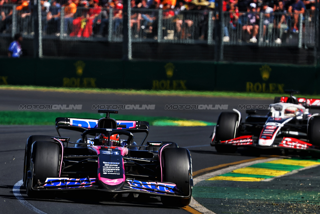 GP AUSTRALIA, Esteban Ocon (FRA) Alpine F1 Team A524.

24.03.2024. Formula 1 World Championship, Rd 3, Australian Grand Prix, Albert Park, Melbourne, Australia, Gara Day.

- www.xpbimages.com, EMail: requests@xpbimages.com © Copyright: Batchelor / XPB Images