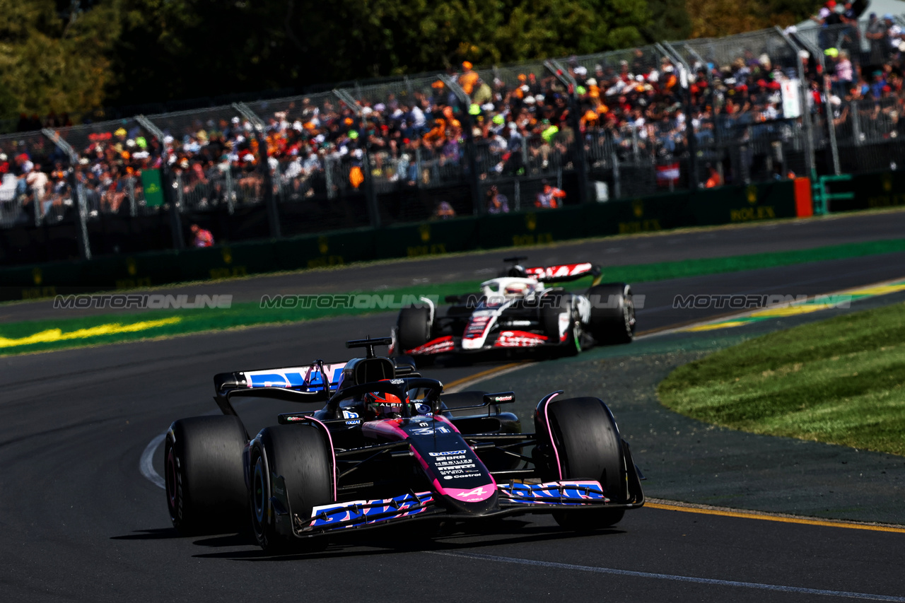 GP AUSTRALIA, Esteban Ocon (FRA) Alpine F1 Team A524.

24.03.2024. Formula 1 World Championship, Rd 3, Australian Grand Prix, Albert Park, Melbourne, Australia, Gara Day.

- www.xpbimages.com, EMail: requests@xpbimages.com © Copyright: Batchelor / XPB Images