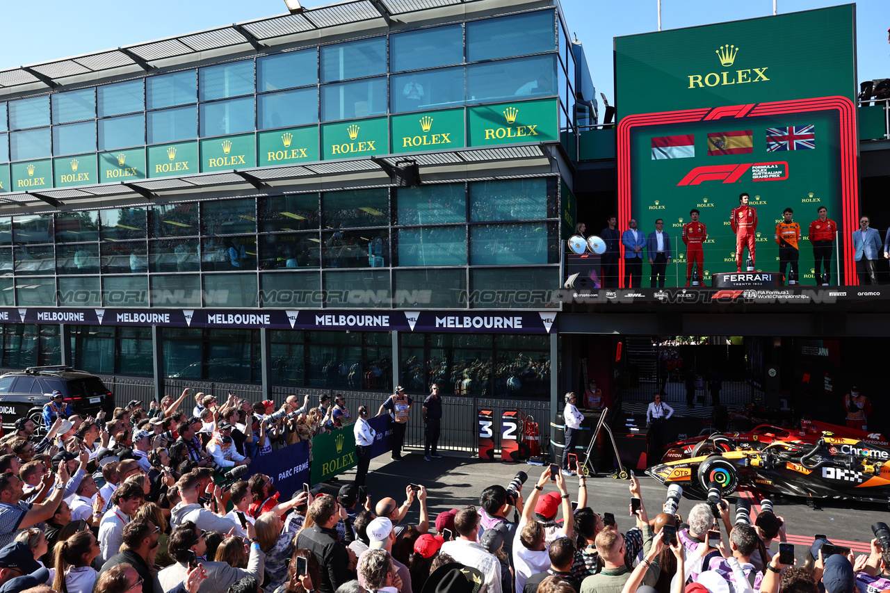 GP AUSTRALIA, 
1st place Carlos Sainz Jr (ESP) Ferrari, 2nd place Charles Leclerc (MON) Ferrari e 3rd place Lando Norris (GBR) McLaren. 24.03.2024. Formula 1 World Championship, Rd 3, Australian Grand Prix, Albert Park, Melbourne, Australia, Gara Day. - www.xpbimages.com, EMail: requests@xpbimages.com © Copyright: Batchelor / XPB Images