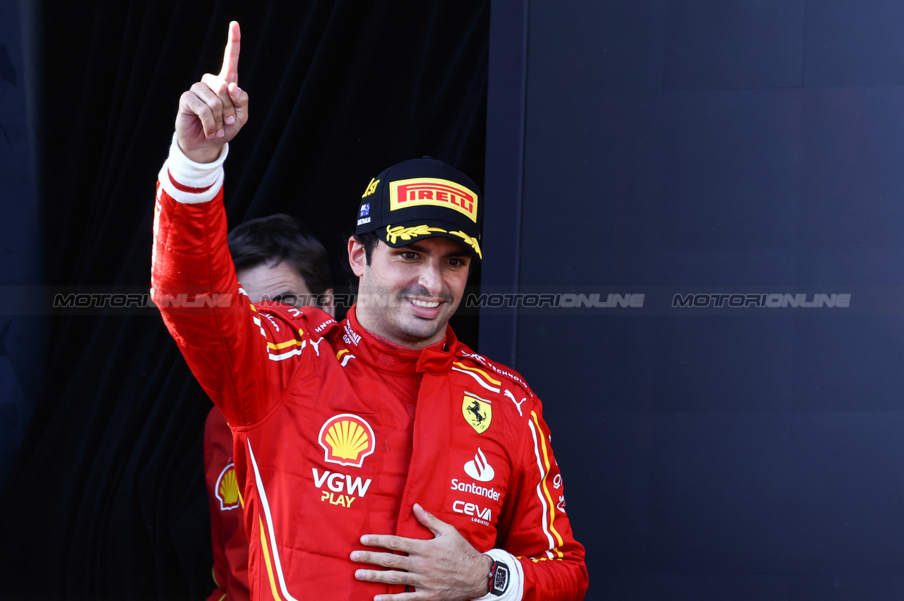 GP AUSTRALIA, Carlos Sainz Jr (ESP), Ferrari 
24.03.2024. Formula 1 World Championship, Rd 3, Australian Grand Prix, Albert Park, Melbourne, Australia, Gara Day.
- www.xpbimages.com, EMail: requests@xpbimages.com © Copyright: Charniaux / XPB Images