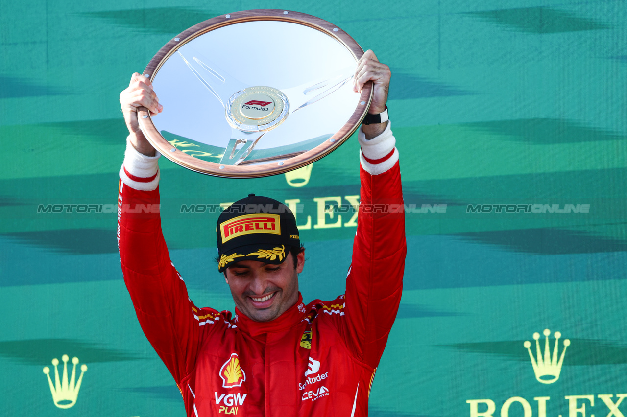 GP AUSTRALIA, Carlos Sainz Jr (ESP), Ferrari 
24.03.2024. Formula 1 World Championship, Rd 3, Australian Grand Prix, Albert Park, Melbourne, Australia, Gara Day.
- www.xpbimages.com, EMail: requests@xpbimages.com © Copyright: Charniaux / XPB Images