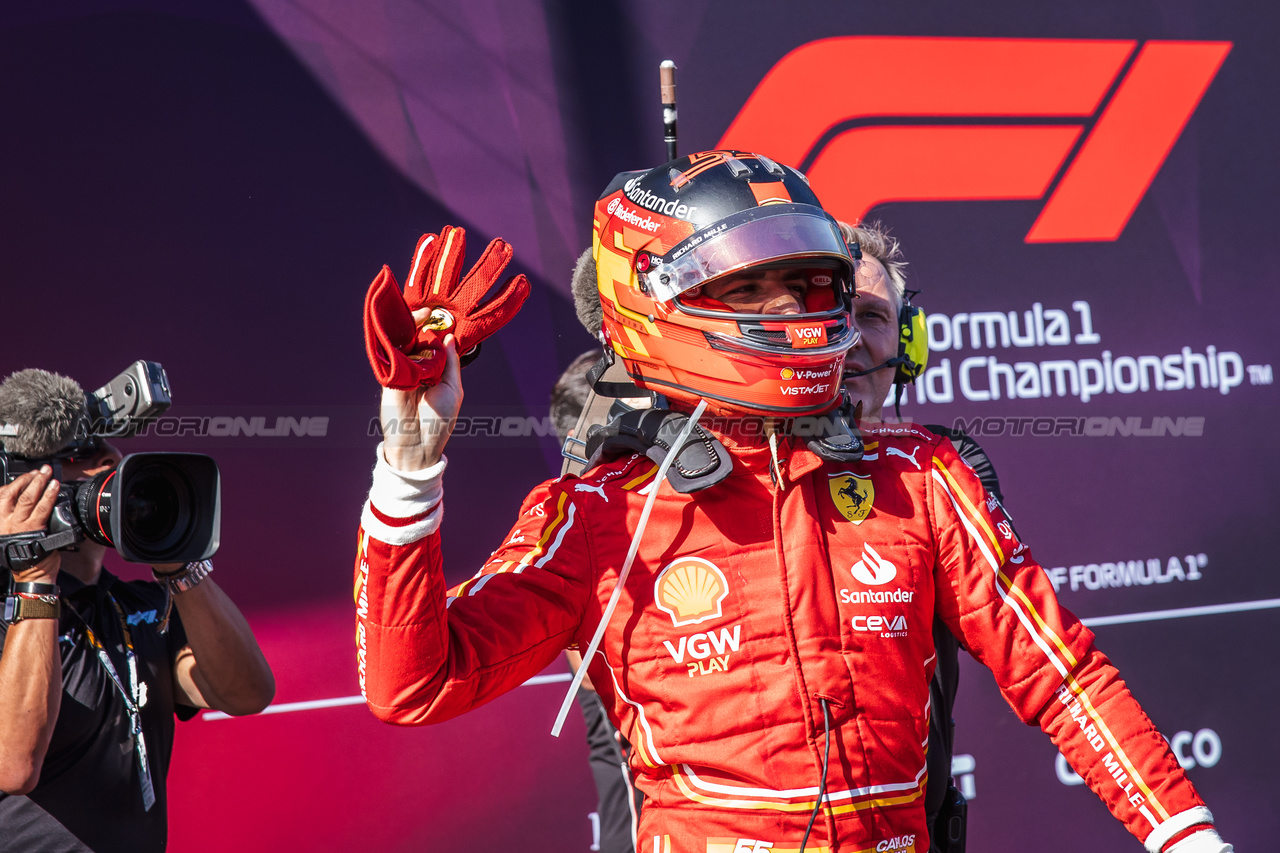 GP AUSTRALIA, Gara winner Carlos Sainz Jr (ESP) Ferrari celebrates in parc ferme.

24.03.2024. Formula 1 World Championship, Rd 3, Australian Grand Prix, Albert Park, Melbourne, Australia, Gara Day.

- www.xpbimages.com, EMail: requests@xpbimages.com © Copyright: Bearne / XPB Images