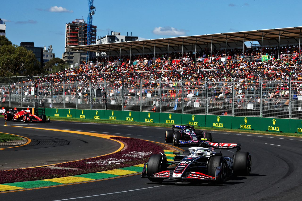 GP AUSTRALIA, Nico Hulkenberg (GER) Haas VF-24.

24.03.2024. Formula 1 World Championship, Rd 3, Australian Grand Prix, Albert Park, Melbourne, Australia, Gara Day.

- www.xpbimages.com, EMail: requests@xpbimages.com © Copyright: Moy / XPB Images