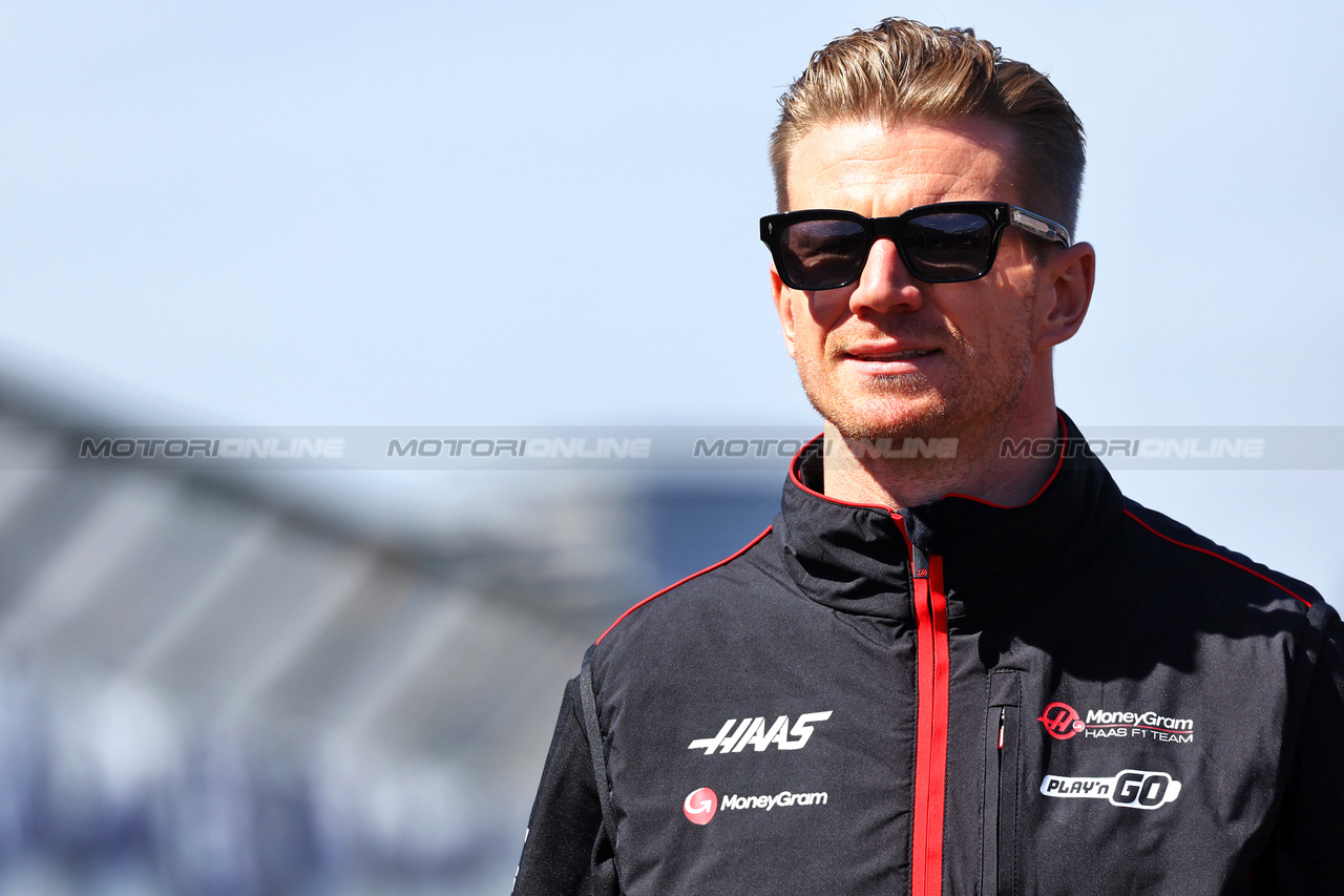 GP AUSTRALIA, Nico Hulkenberg (GER) Haas F1 Team on the drivers' parade.

24.03.2024. Formula 1 World Championship, Rd 3, Australian Grand Prix, Albert Park, Melbourne, Australia, Gara Day.

- www.xpbimages.com, EMail: requests@xpbimages.com © Copyright: Batchelor / XPB Images