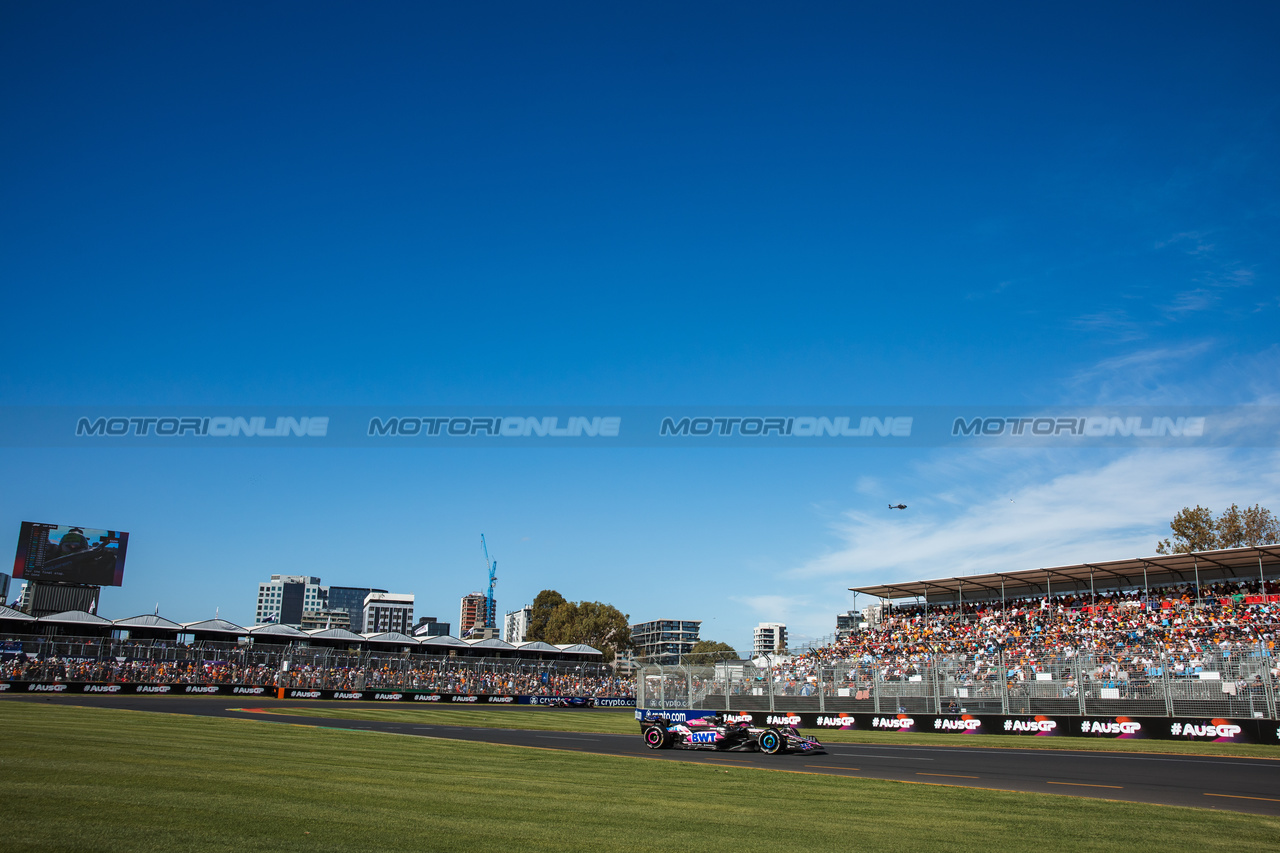 GP AUSTRALIA, Esteban Ocon (FRA) Alpine F1 Team A524.

24.03.2024. Formula 1 World Championship, Rd 3, Australian Grand Prix, Albert Park, Melbourne, Australia, Gara Day.

- www.xpbimages.com, EMail: requests@xpbimages.com © Copyright: Bearne / XPB Images