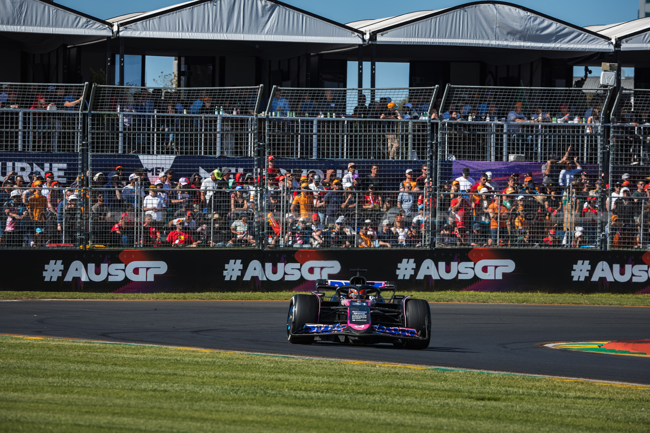 GP AUSTRALIA, Esteban Ocon (FRA) Alpine F1 Team A524.

24.03.2024. Formula 1 World Championship, Rd 3, Australian Grand Prix, Albert Park, Melbourne, Australia, Gara Day.

- www.xpbimages.com, EMail: requests@xpbimages.com © Copyright: Bearne / XPB Images