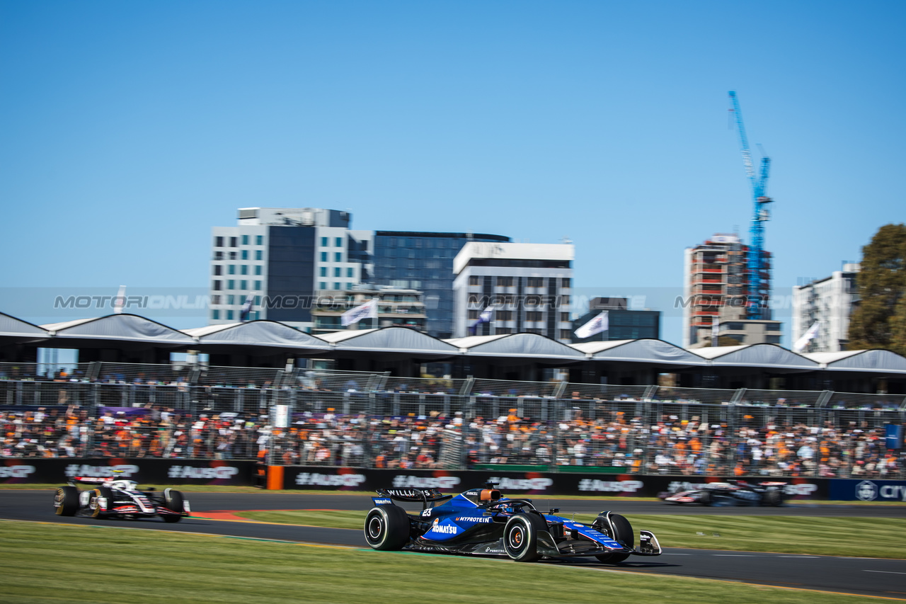 GP AUSTRALIA, Alexander Albon (THA) Williams Racing FW46.

24.03.2024. Formula 1 World Championship, Rd 3, Australian Grand Prix, Albert Park, Melbourne, Australia, Gara Day.

- www.xpbimages.com, EMail: requests@xpbimages.com © Copyright: Bearne / XPB Images