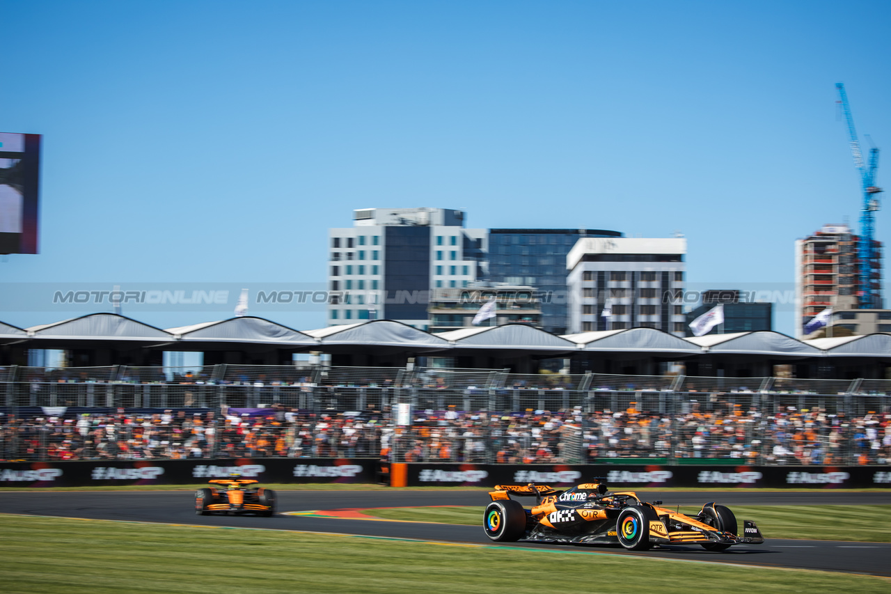 GP AUSTRALIA, Oscar Piastri (AUS) McLaren MCL38.

24.03.2024. Formula 1 World Championship, Rd 3, Australian Grand Prix, Albert Park, Melbourne, Australia, Gara Day.

- www.xpbimages.com, EMail: requests@xpbimages.com © Copyright: Bearne / XPB Images