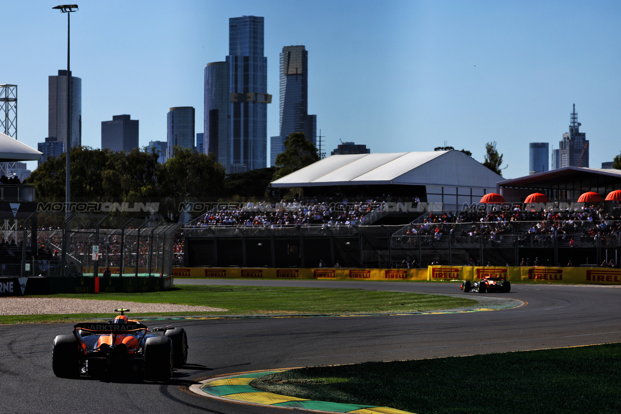 GP AUSTRALIA, Lando Norris (GBR) McLaren MCL38.

24.03.2024. Formula 1 World Championship, Rd 3, Australian Grand Prix, Albert Park, Melbourne, Australia, Gara Day.

 - www.xpbimages.com, EMail: requests@xpbimages.com © Copyright: Coates / XPB Images