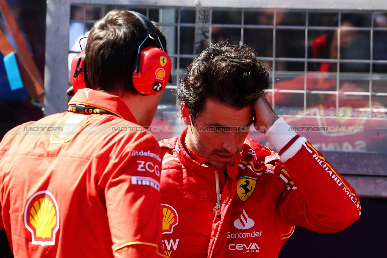 GP AUSTRALIA, Carlos Sainz Jr (ESP) Ferrari on the grid.

24.03.2024. Formula 1 World Championship, Rd 3, Australian Grand Prix, Albert Park, Melbourne, Australia, Gara Day.

 - www.xpbimages.com, EMail: requests@xpbimages.com © Copyright: Coates / XPB Images