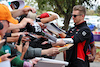 GP AUSTRALIA, Nico Hulkenberg (GER) Haas F1 Team with fans.
24.03.2024. Formula 1 World Championship, Rd 3, Australian Grand Prix, Albert Park, Melbourne, Australia, Gara Day.
- www.xpbimages.com, EMail: requests@xpbimages.com © Copyright: Moy / XPB Images