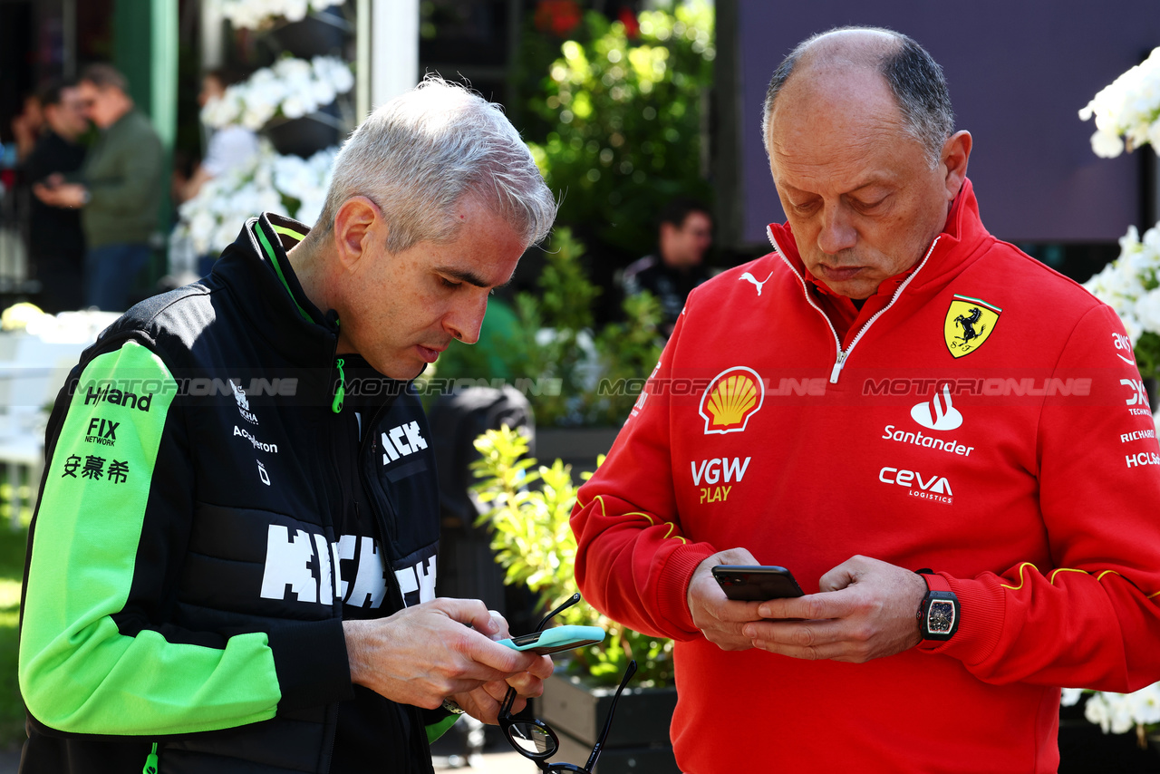 GP AUSTRALIA, (L to R): Alessandro Alunni Bravi (ITA) Sauber Managing Director e Team Representative with Frederic Vasseur (FRA) Ferrari Team Principal.

21.03.2024. Formula 1 World Championship, Rd 3, Australian Grand Prix, Albert Park, Melbourne, Australia, Preparation Day.

 - www.xpbimages.com, EMail: requests@xpbimages.com © Copyright: Coates / XPB Images
