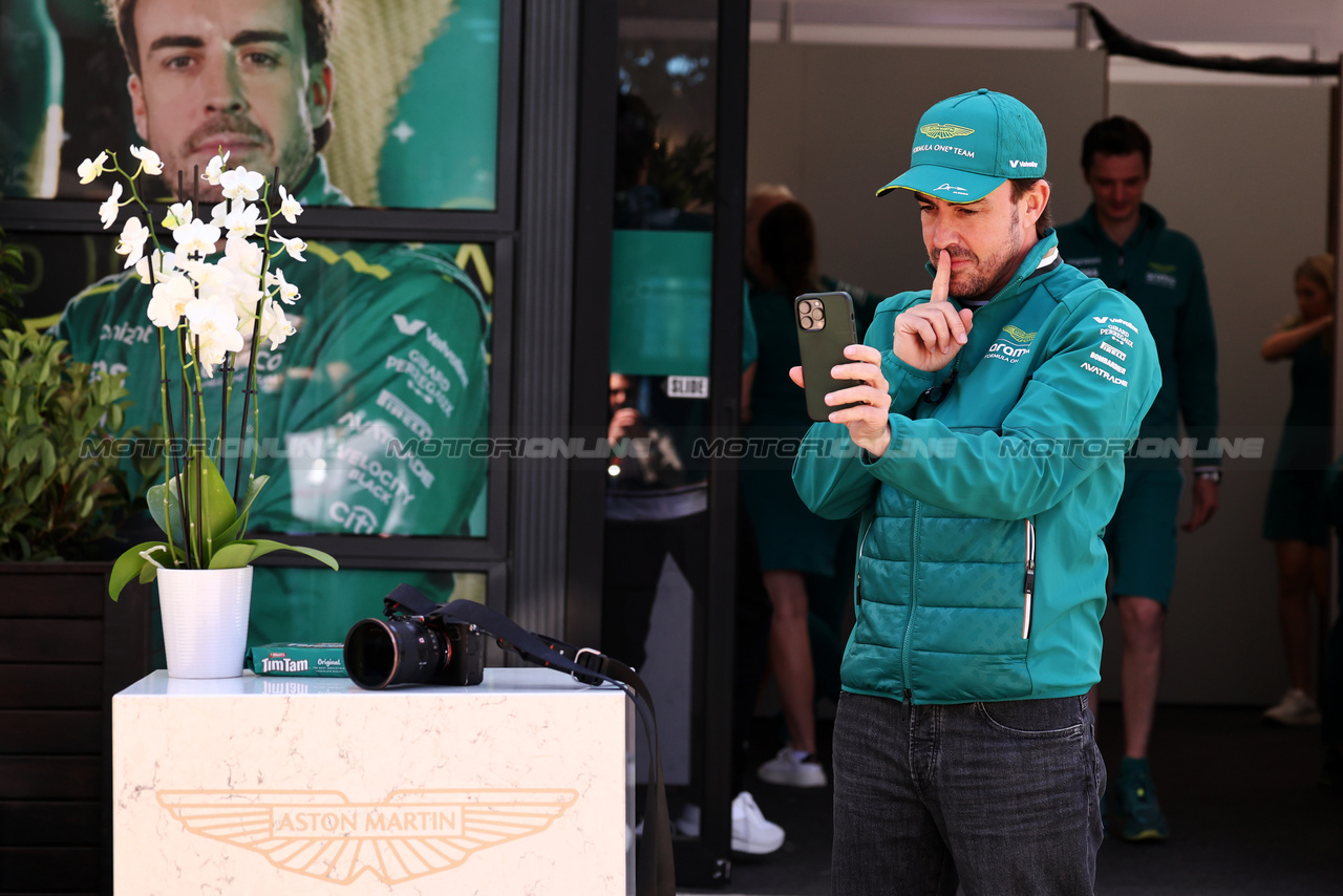 GP AUSTRALIA, Fernando Alonso (ESP) Aston Martin F1 Team.

21.03.2024. Formula 1 World Championship, Rd 3, Australian Grand Prix, Albert Park, Melbourne, Australia, Preparation Day.

- www.xpbimages.com, EMail: requests@xpbimages.com © Copyright: Moy / XPB Images