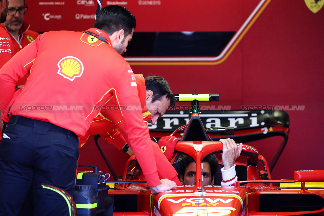 GP AUSTRALIA, Carlos Sainz Jr (ESP) Ferrari SF-24.

21.03.2024. Formula 1 World Championship, Rd 3, Australian Grand Prix, Albert Park, Melbourne, Australia, Preparation Day.

- www.xpbimages.com, EMail: requests@xpbimages.com © Copyright: Batchelor / XPB Images