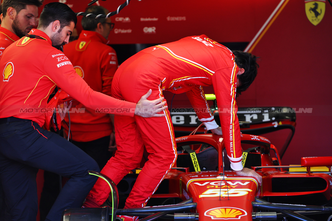GP AUSTRALIA, Carlos Sainz Jr (ESP) Ferrari SF-24.

21.03.2024. Formula 1 World Championship, Rd 3, Australian Grand Prix, Albert Park, Melbourne, Australia, Preparation Day.

- www.xpbimages.com, EMail: requests@xpbimages.com © Copyright: Batchelor / XPB Images