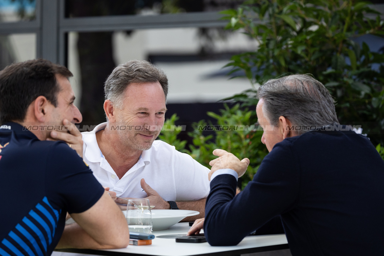 GP AUSTRALIA, (L to R): Christian Horner (GBR) Red Bull Racing Team Principal with Pierre Wache (FRA) Red Bull Racing Technical Director e Raymond Vermeulen (NLD) Driver Manager.

21.03.2024. Formula 1 World Championship, Rd 3, Australian Grand Prix, Albert Park, Melbourne, Australia, Preparation Day.

- www.xpbimages.com, EMail: requests@xpbimages.com © Copyright: Bearne / XPB Images