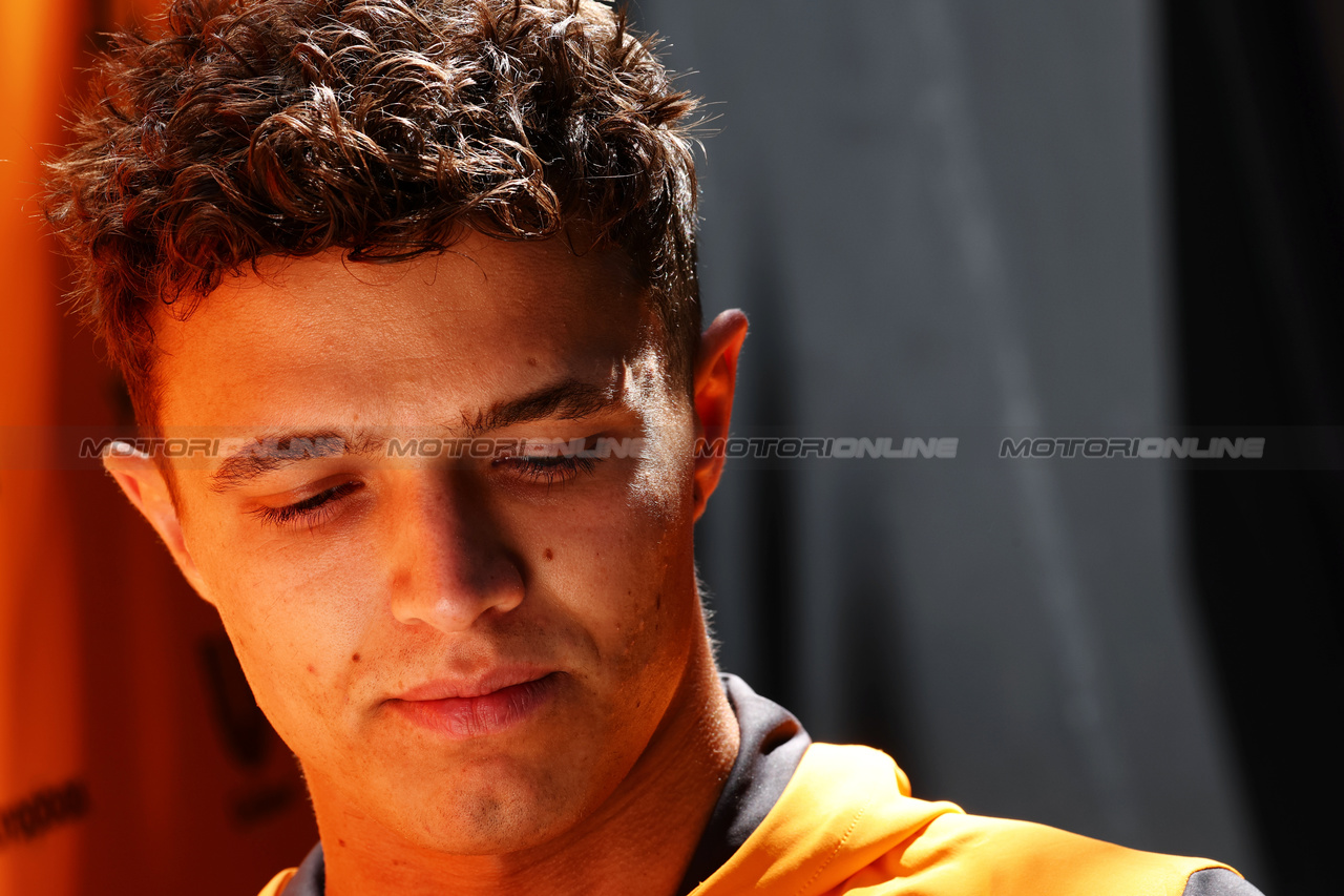 GP AUSTRALIA, Lando Norris (GBR) McLaren.

21.03.2024. Formula 1 World Championship, Rd 3, Australian Grand Prix, Albert Park, Melbourne, Australia, Preparation Day.

 - www.xpbimages.com, EMail: requests@xpbimages.com © Copyright: Coates / XPB Images