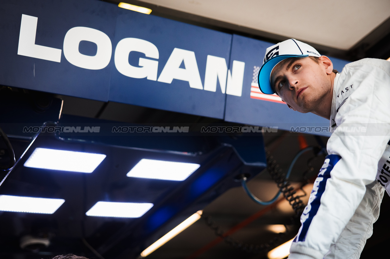 GP AUSTRALIA, Logan Sargeant (USA) Williams Racing FW46.

21.03.2024. Formula 1 World Championship, Rd 3, Australian Grand Prix, Albert Park, Melbourne, Australia, Preparation Day.

- www.xpbimages.com, EMail: requests@xpbimages.com © Copyright: Bearne / XPB Images