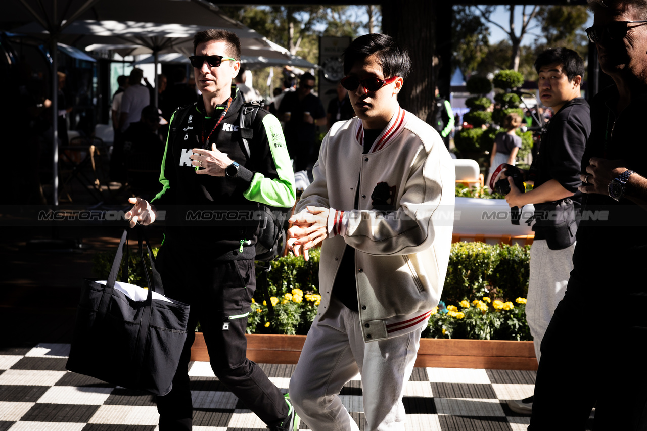 GP AUSTRALIA, Zhou Guanyu (CHN) Sauber.

21.03.2024. Formula 1 World Championship, Rd 3, Australian Grand Prix, Albert Park, Melbourne, Australia, Preparation Day.

- www.xpbimages.com, EMail: requests@xpbimages.com © Copyright: Bearne / XPB Images