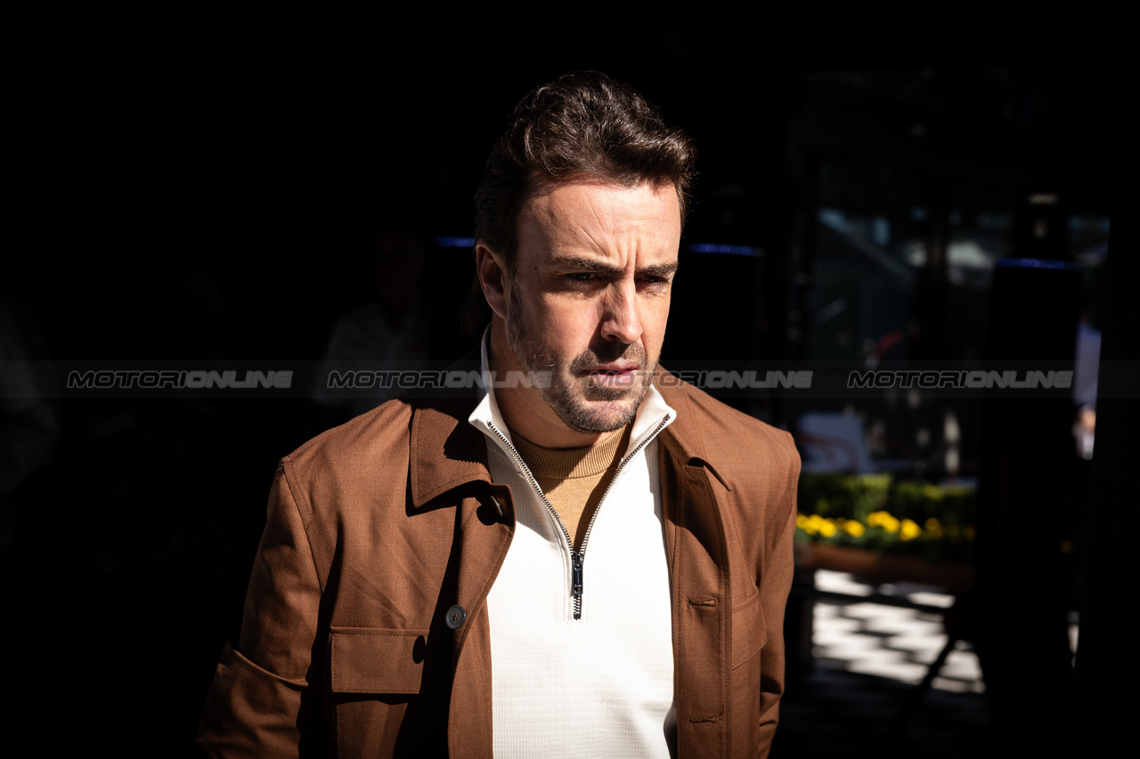 GP AUSTRALIA, Fernando Alonso (ESP) Aston Martin F1 Team.

21.03.2024. Formula 1 World Championship, Rd 3, Australian Grand Prix, Albert Park, Melbourne, Australia, Preparation Day.

- www.xpbimages.com, EMail: requests@xpbimages.com © Copyright: Bearne / XPB Images
