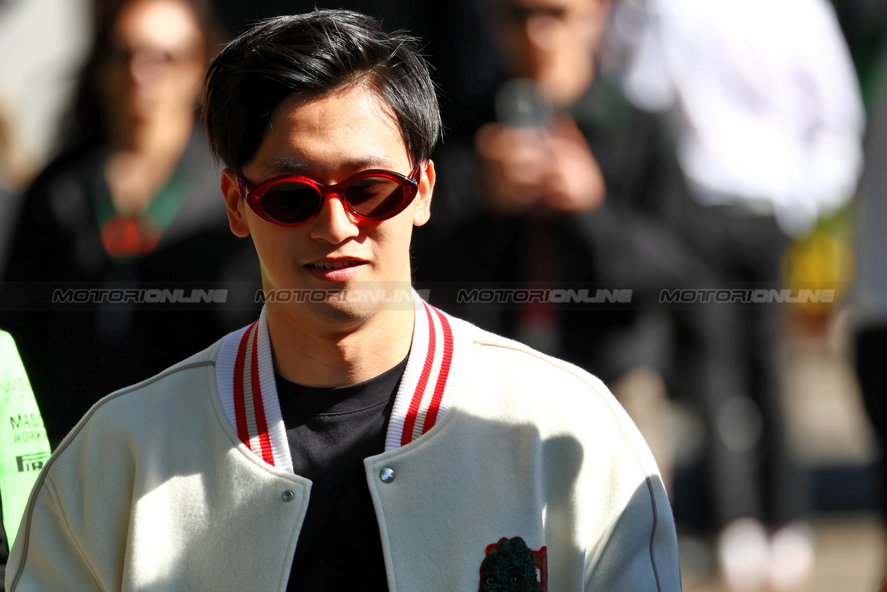 GP AUSTRALIA, Zhou Guanyu (CHN) Sauber.

21.03.2024. Formula 1 World Championship, Rd 3, Australian Grand Prix, Albert Park, Melbourne, Australia, Preparation Day.

 - www.xpbimages.com, EMail: requests@xpbimages.com © Copyright: Coates / XPB Images
