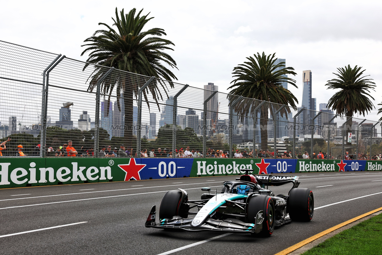 GP AUSTRALIA, George Russell (GBR) Mercedes AMG F1 W15.

23.03.2024. Formula 1 World Championship, Rd 3, Australian Grand Prix, Albert Park, Melbourne, Australia, Qualifiche Day.

- www.xpbimages.com, EMail: requests@xpbimages.com © Copyright: Moy / XPB Images