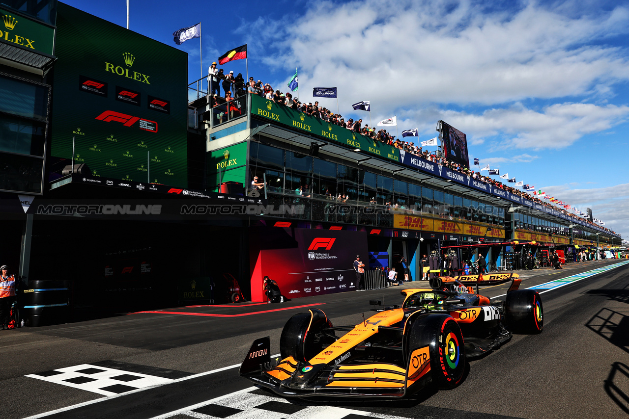 GP AUSTRALIA, Lando Norris (GBR) McLaren MCL38 leaves the pits.

23.03.2024. Formula 1 World Championship, Rd 3, Australian Grand Prix, Albert Park, Melbourne, Australia, Qualifiche Day.

- www.xpbimages.com, EMail: requests@xpbimages.com © Copyright: Batchelor / XPB Images