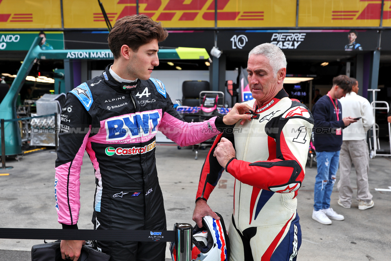 GP AUSTRALIA, (L to R): Jack Doohan (AUS) Alpine F1 Team Reserve Driver with his father Mick Doohan (AUS).

23.03.2024. Formula 1 World Championship, Rd 3, Australian Grand Prix, Albert Park, Melbourne, Australia, Qualifiche Day.

- www.xpbimages.com, EMail: requests@xpbimages.com © Copyright: Moy / XPB Images