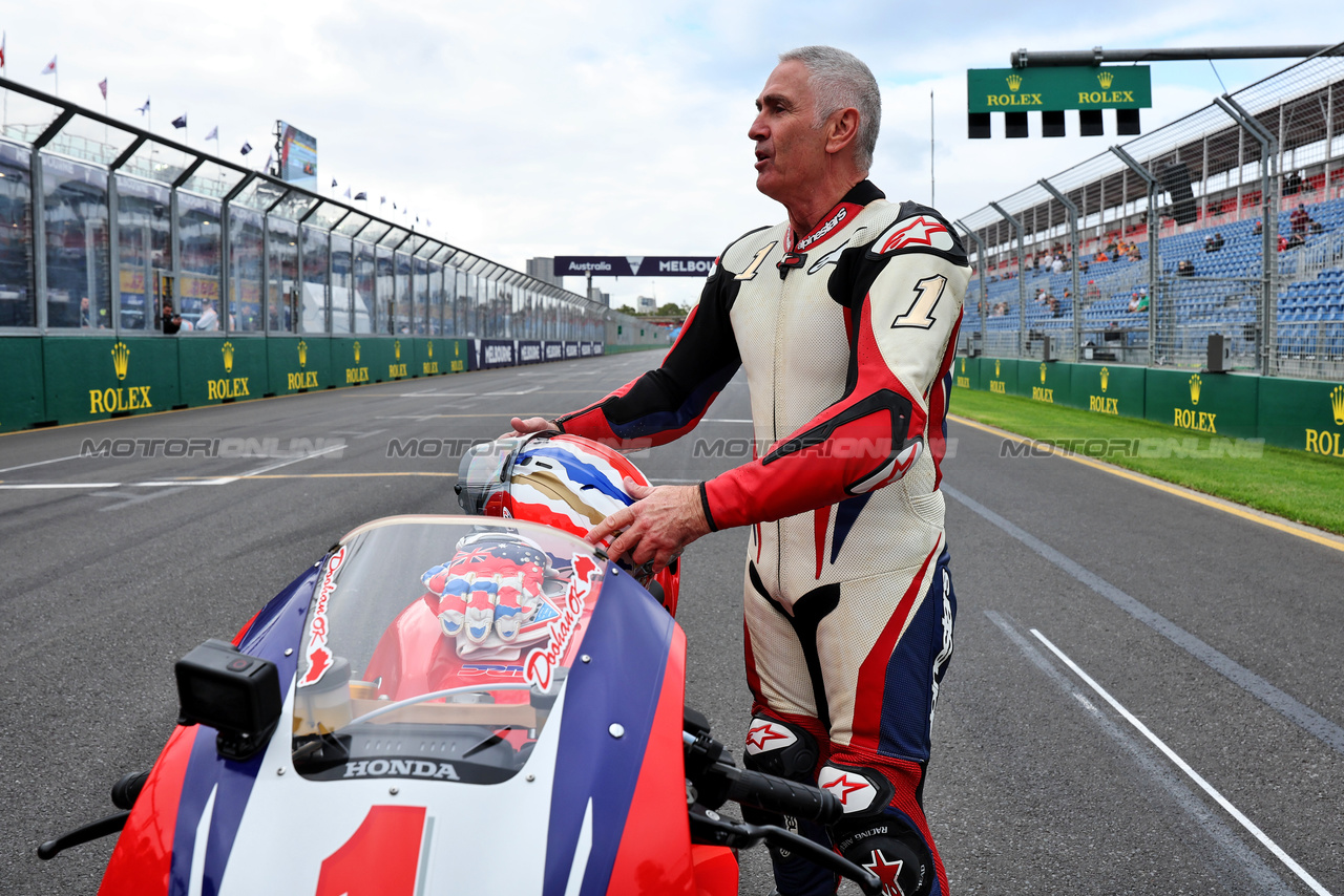 GP AUSTRALIA, Mick Doohan (AUS) with a Honda motorbike.

23.03.2024. Formula 1 World Championship, Rd 3, Australian Grand Prix, Albert Park, Melbourne, Australia, Qualifiche Day.

- www.xpbimages.com, EMail: requests@xpbimages.com © Copyright: Moy / XPB Images