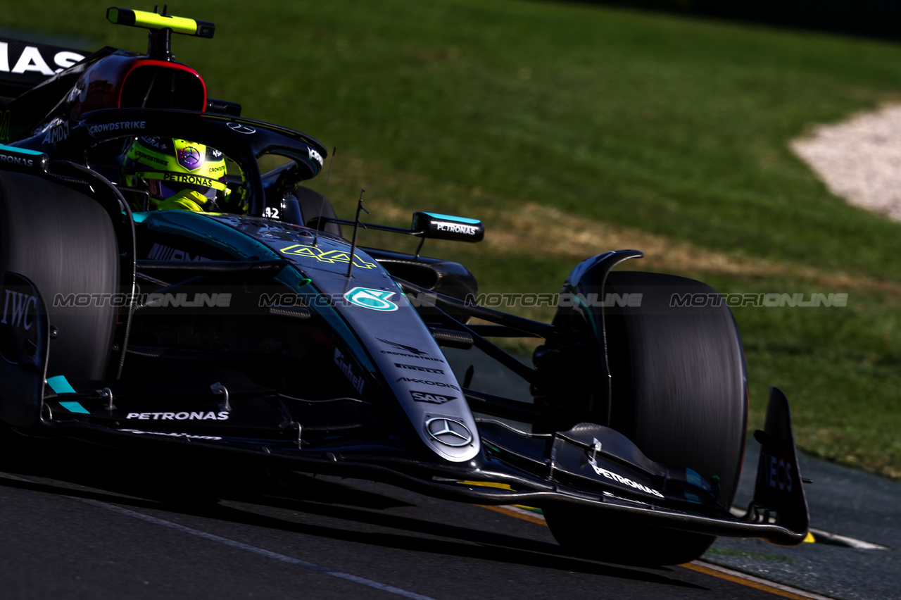 GP AUSTRALIA, Lewis Hamilton (GBR), Mercedes AMG F1  
23.03.2024. Formula 1 World Championship, Rd 3, Australian Grand Prix, Albert Park, Melbourne, Australia, Qualifiche Day.
- www.xpbimages.com, EMail: requests@xpbimages.com © Copyright: Charniaux / XPB Images