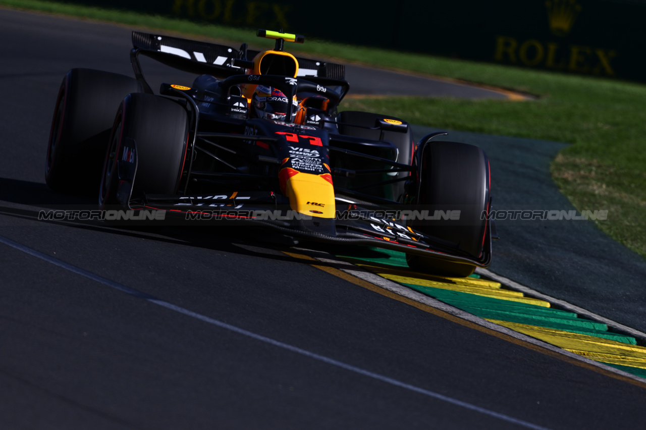 GP AUSTRALIA, Sergio Perez (MEX), Red Bull Racing 
23.03.2024. Formula 1 World Championship, Rd 3, Australian Grand Prix, Albert Park, Melbourne, Australia, Qualifiche Day.
- www.xpbimages.com, EMail: requests@xpbimages.com © Copyright: Charniaux / XPB Images