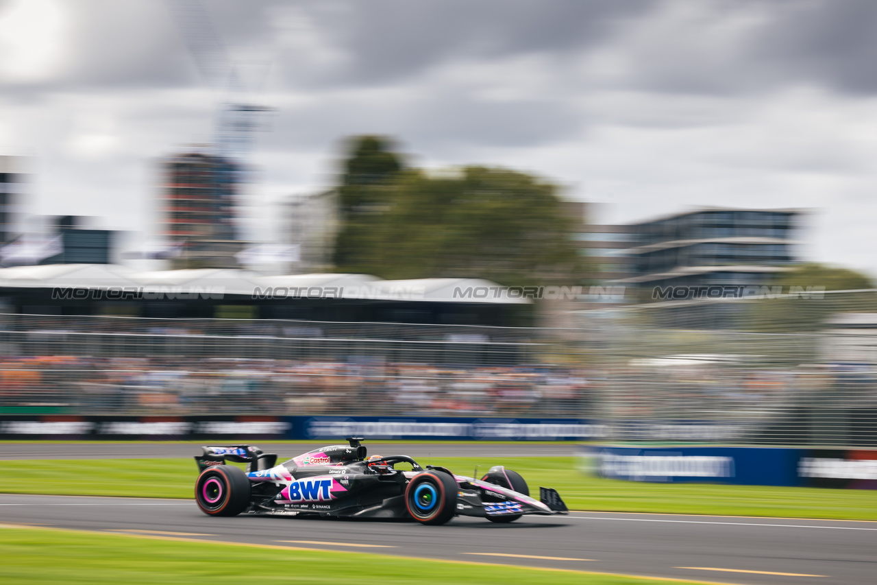 GP AUSTRALIA, Esteban Ocon (FRA) Alpine F1 Team A524.

23.03.2024. Formula 1 World Championship, Rd 3, Australian Grand Prix, Albert Park, Melbourne, Australia, Qualifiche Day.

- www.xpbimages.com, EMail: requests@xpbimages.com © Copyright: Bearne / XPB Images