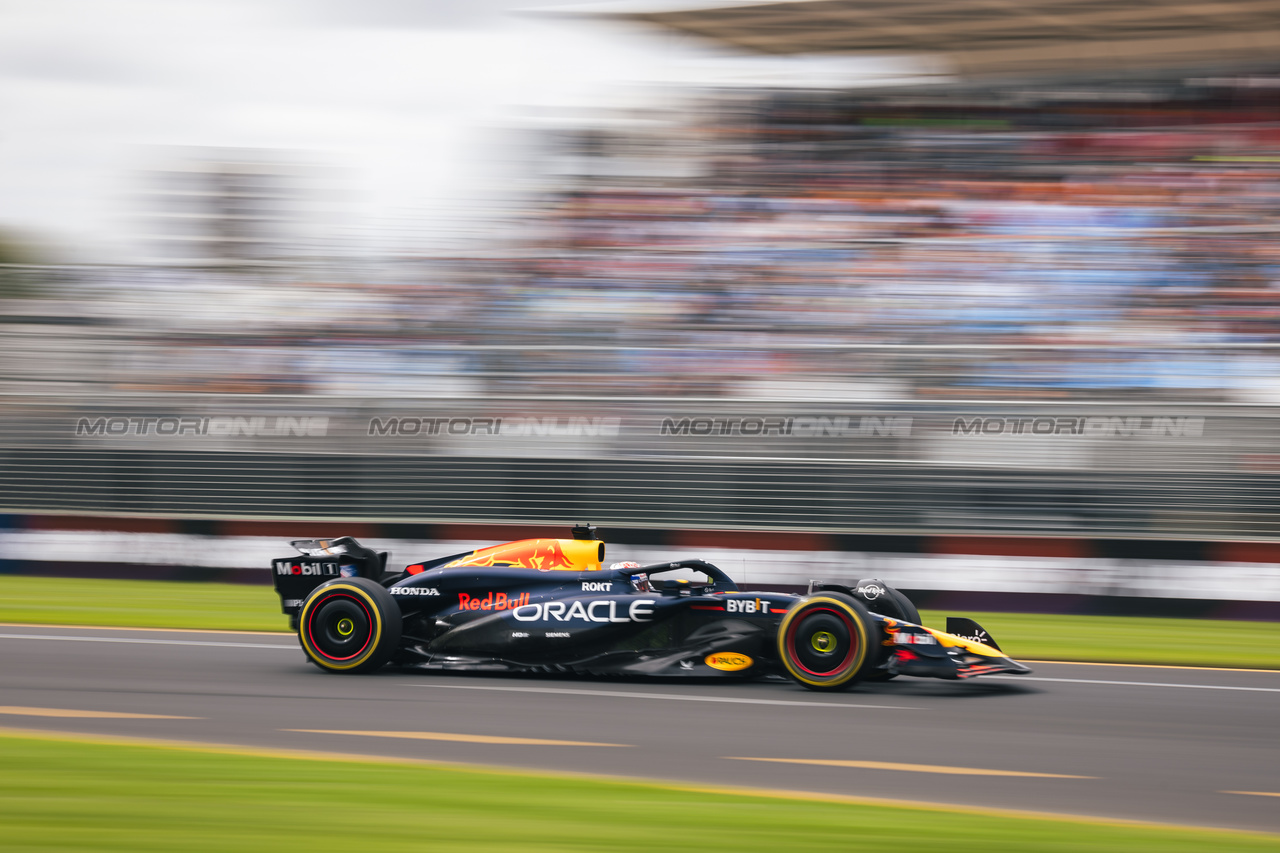 GP AUSTRALIA, Max Verstappen (NLD) Red Bull Racing RB20.

23.03.2024. Formula 1 World Championship, Rd 3, Australian Grand Prix, Albert Park, Melbourne, Australia, Qualifiche Day.

- www.xpbimages.com, EMail: requests@xpbimages.com © Copyright: Bearne / XPB Images